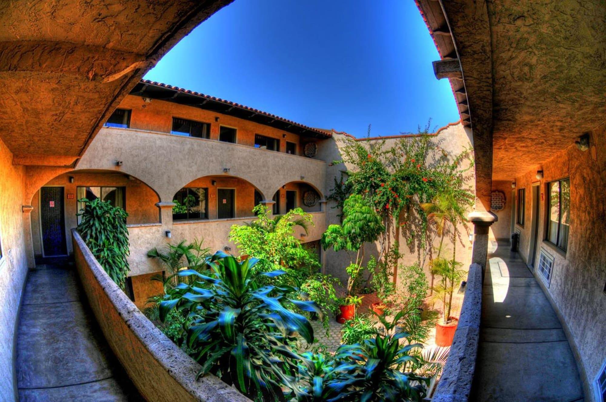La Villa De Zaragoza Tijuana Bagian luar foto